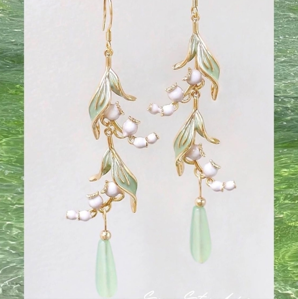Women’s Jewelry Elegant Gold and Green Floral Long Dangle Earrings